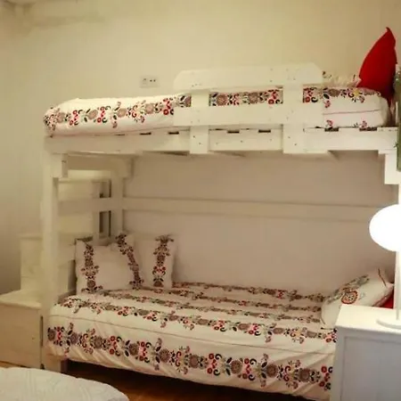 House With 3 Bedrooms In Marinha Grande, With Enclosed Garden And Wifi - 7 Km From The Beach *